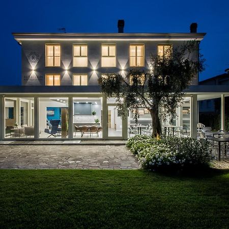 Reflection Boutique Hotels Toscolano Maderno Bagian luar foto
