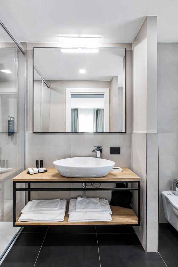 Reflection Boutique Hotels Toscolano Maderno Bagian luar foto